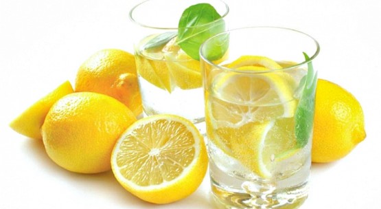 Чем полезна вода с лимоном натощак для организма? Очищаем тело и кожу со вкусом!
