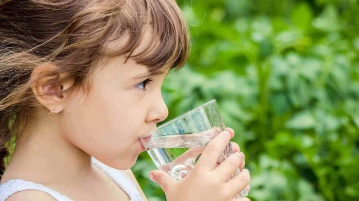 Норма потребления воды детям